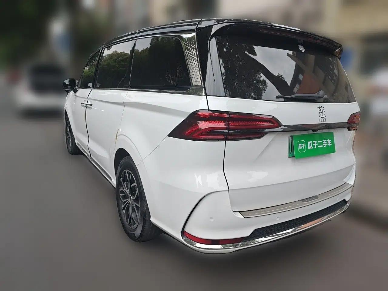Roewe iMAX8 New Energy 2022 First-Class Titanium Edition — миниатюра 4