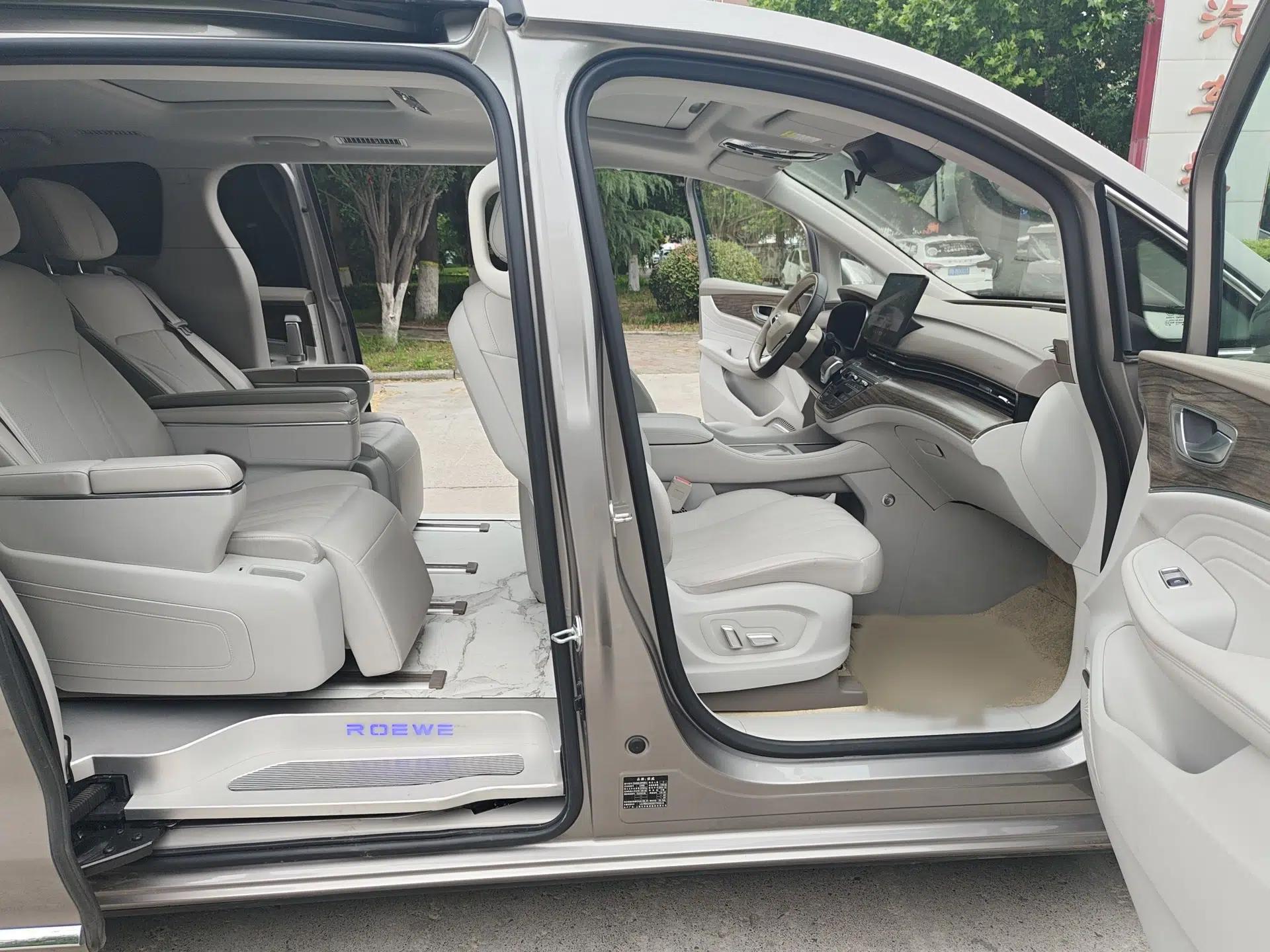 Roewe iMAX8 New Energy 2025 1.5T DMH Lu Zun Deluxe Edition — миниатюра 14