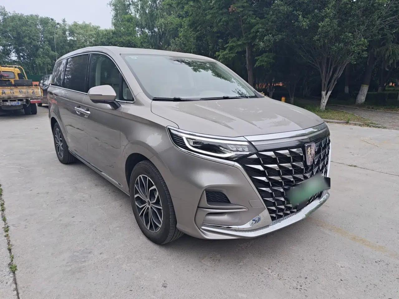 Roewe iMAX8 New Energy 2025 1.5T DMH Lu Zun Deluxe Edition — миниатюра 3