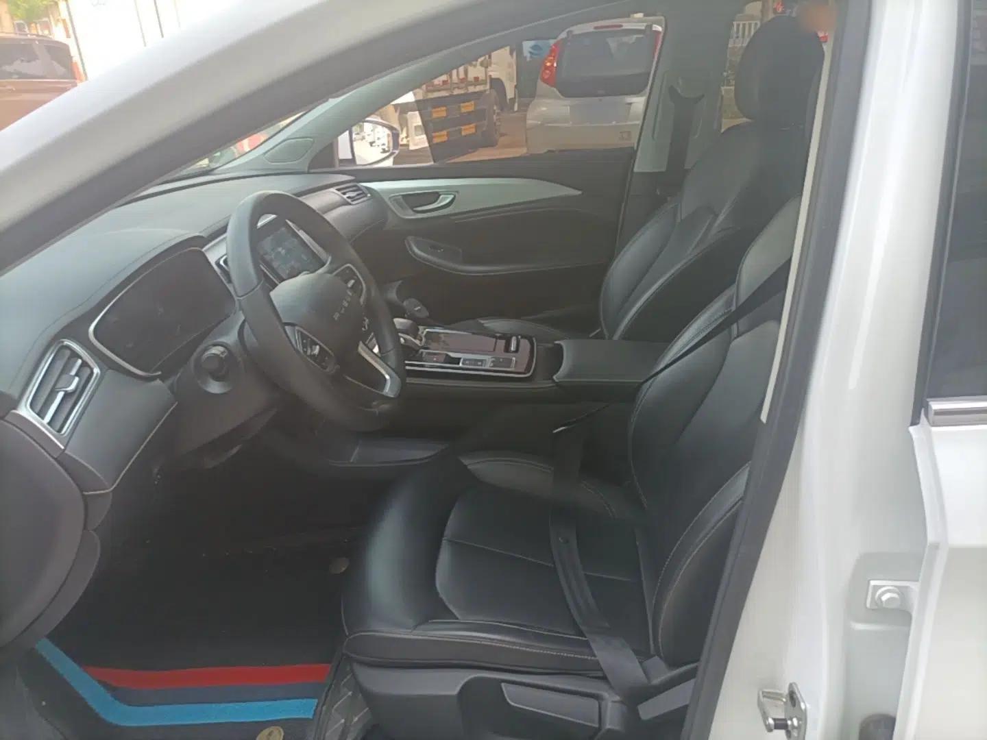 Roewe i6 MAX New Energy 2023 EV 420 Skyroof Special Edition — миниатюра 18