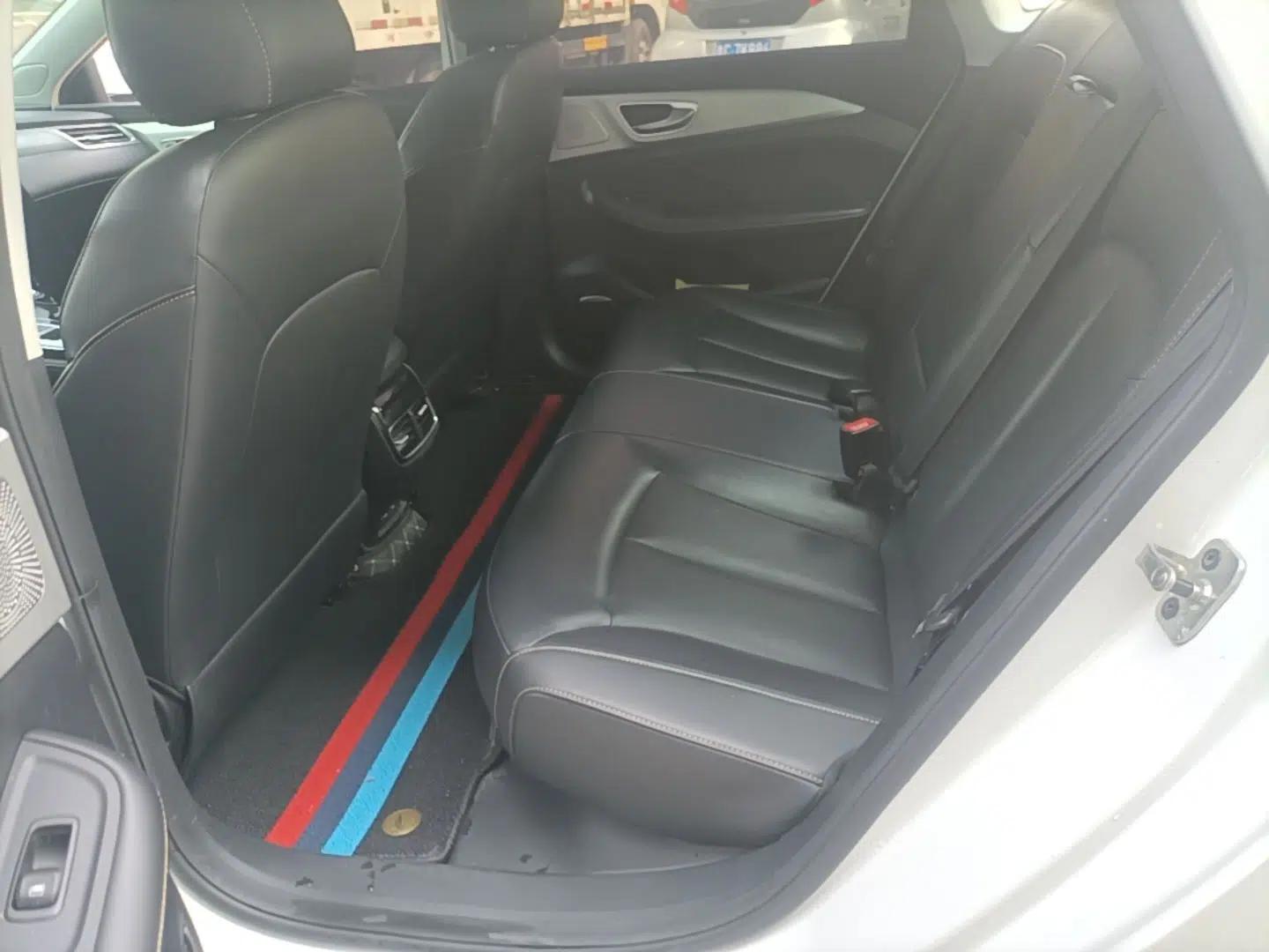 Roewe i6 MAX New Energy 2023 EV 420 Skyroof Special Edition — миниатюра 20
