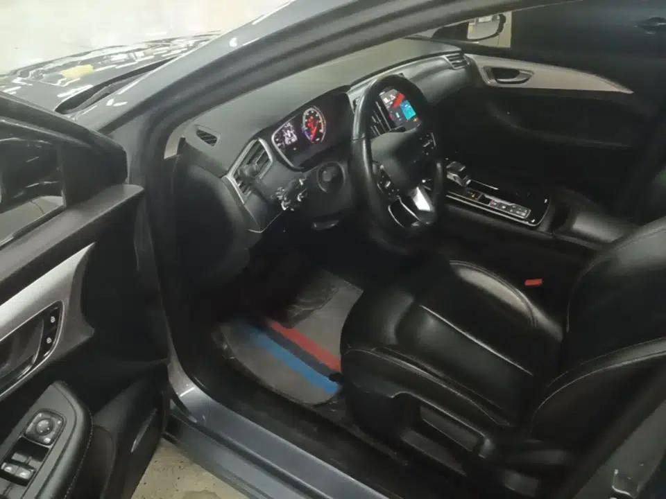 Roewe i6 MAX New Energy 2020 1.5T PHEV Sporty Cool Edition — миниатюра 19