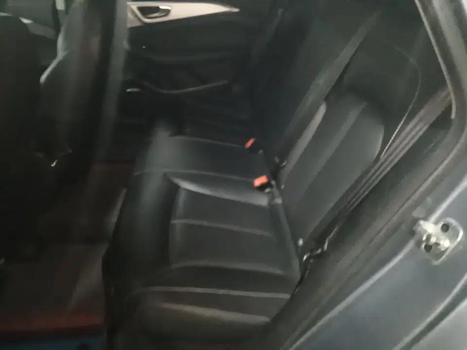 Roewe i6 MAX New Energy 2020 1.5T PHEV Sporty Cool Edition — миниатюра 20