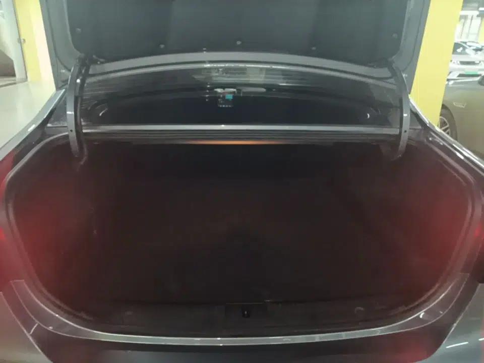 Roewe i6 MAX New Energy 2020 1.5T PHEV Sporty Cool Edition — миниатюра 22