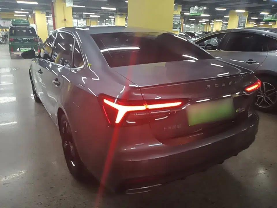 Roewe i6 MAX New Energy 2020 1.5T PHEV Sporty Cool Edition — миниатюра 4