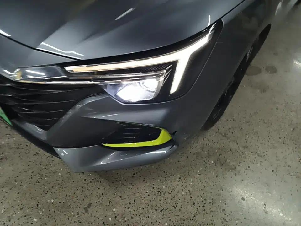 Roewe i6 MAX New Energy 2020 1.5T PHEV Sporty Cool Edition — миниатюра 9