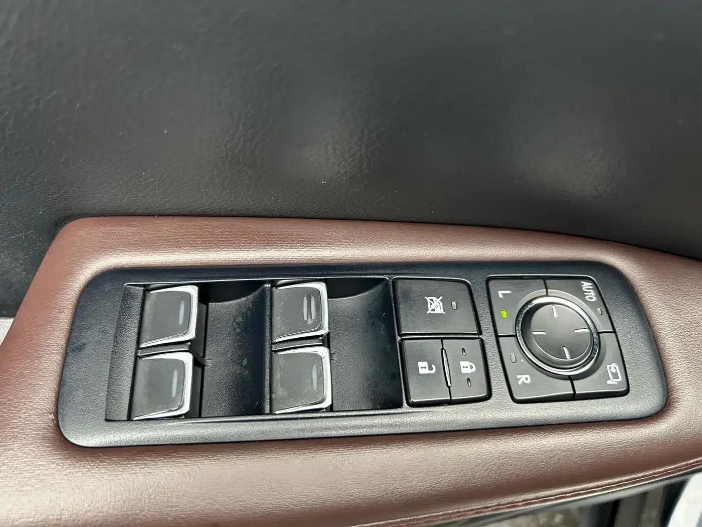 Lexus RX 2016 300 AWD Elegant Edition (China V Emission Standard) — миниатюра 24