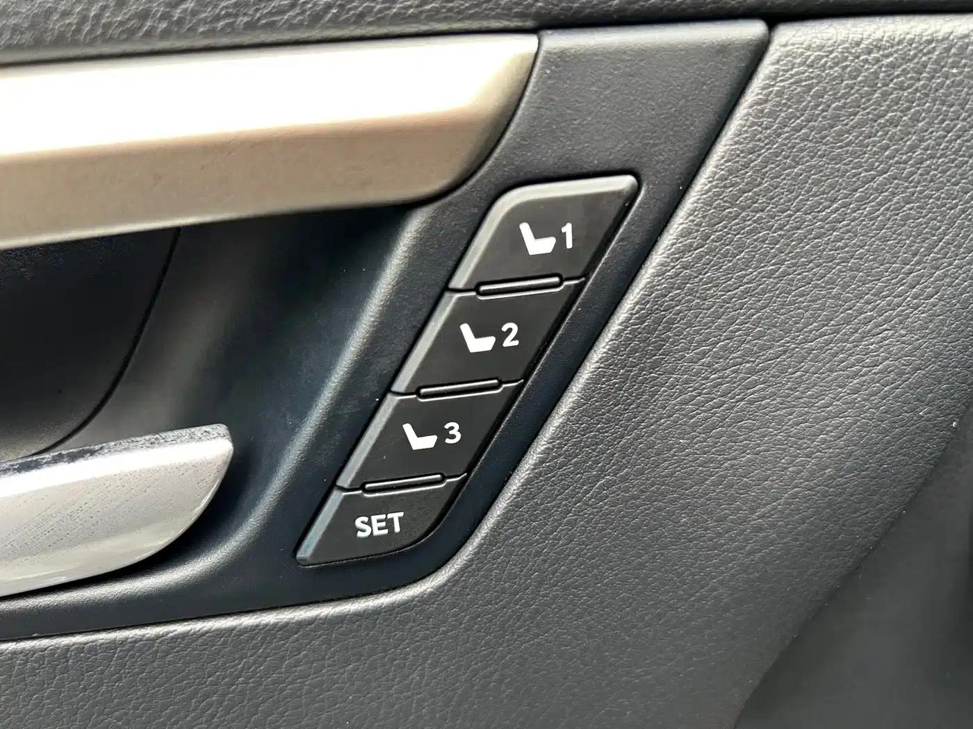 Lexus RX 2016 300 AWD Elegant Edition (China V Emission Standard) — миниатюра 25