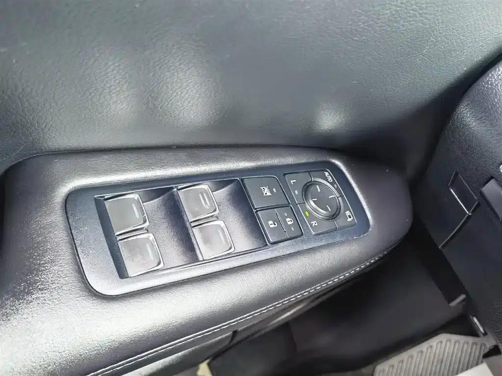 Lexus RX 2016 300 2WD Elite Edition (China V Emission Standard) — миниатюра 27