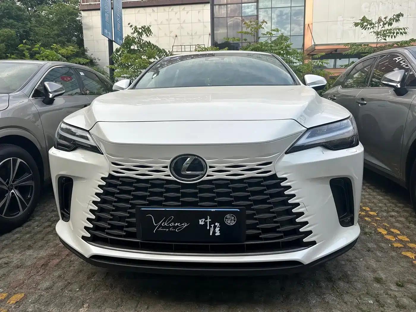 Lexus RX 2026 300 AWD Luxury Edition — миниатюра 2