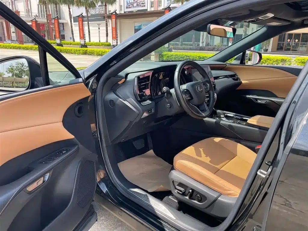 Lexus RX 2023 350h 2WD Enjoy Edition — миниатюра 4
