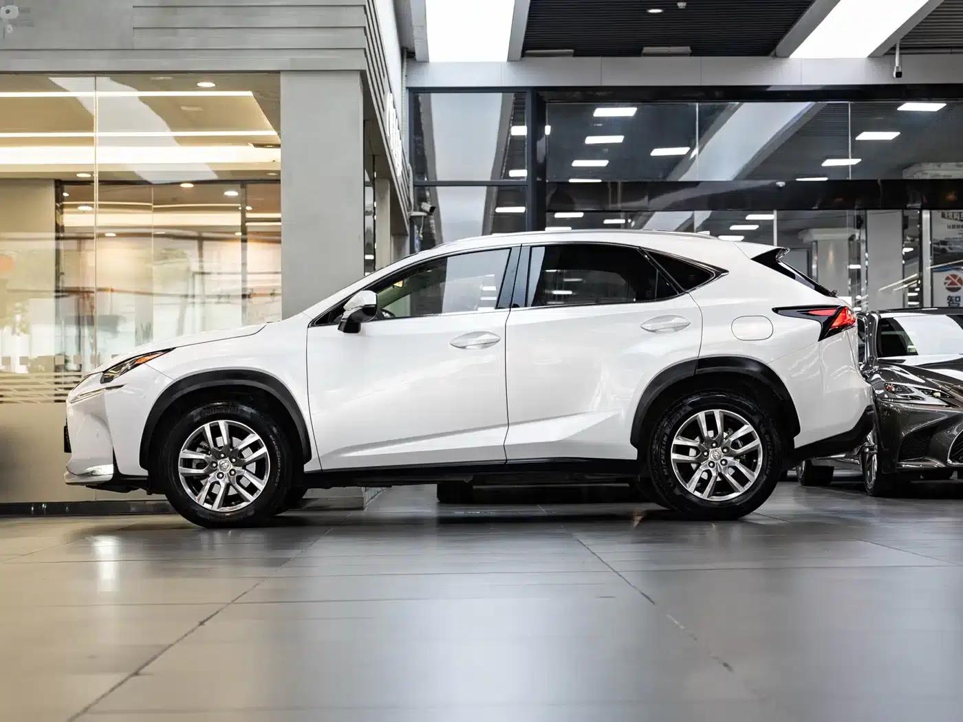 Lexus NX 2015 200t AWD Sport Edition — миниатюра 4