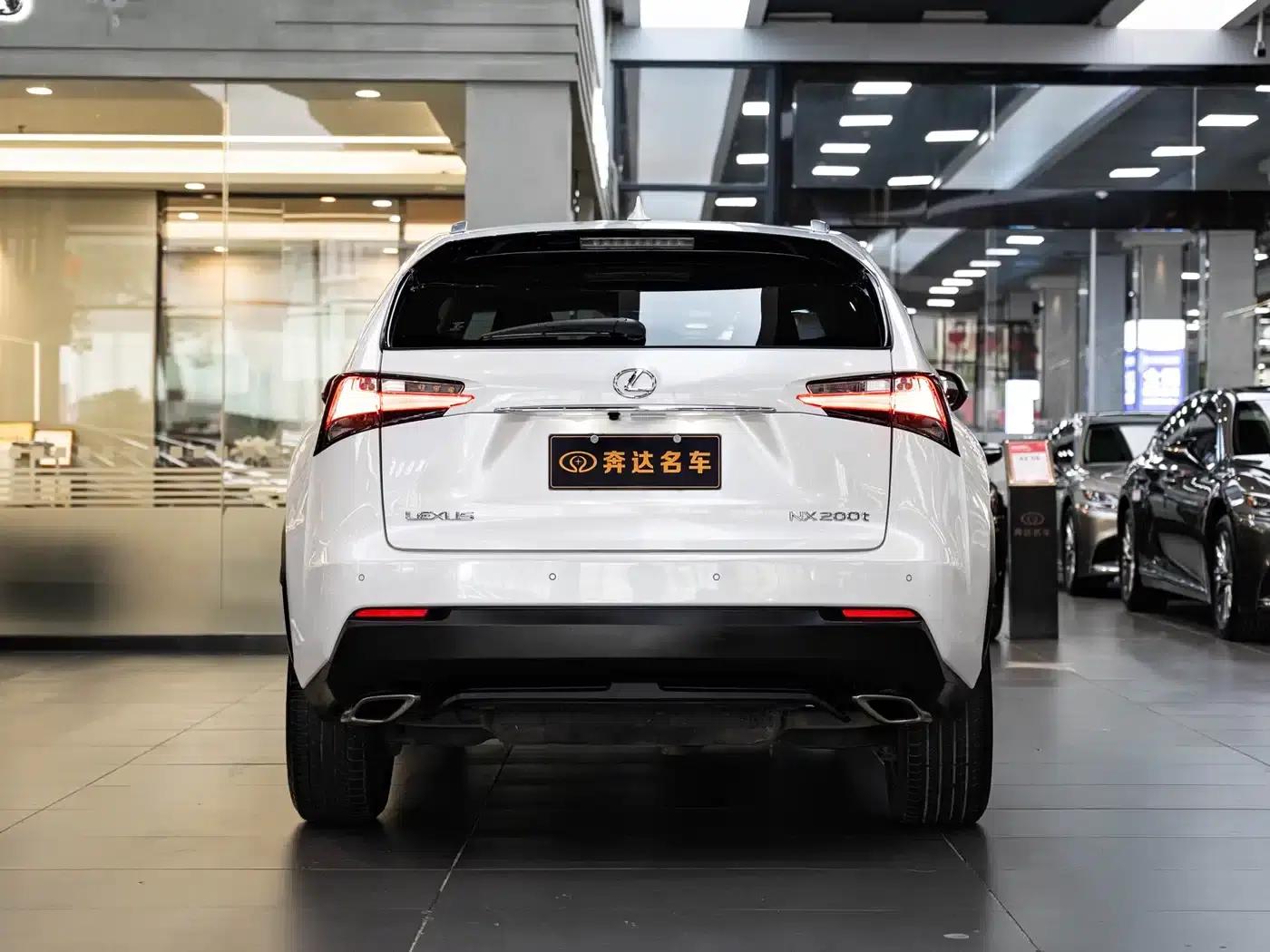Lexus NX 2015 200t AWD Sport Edition — миниатюра 5