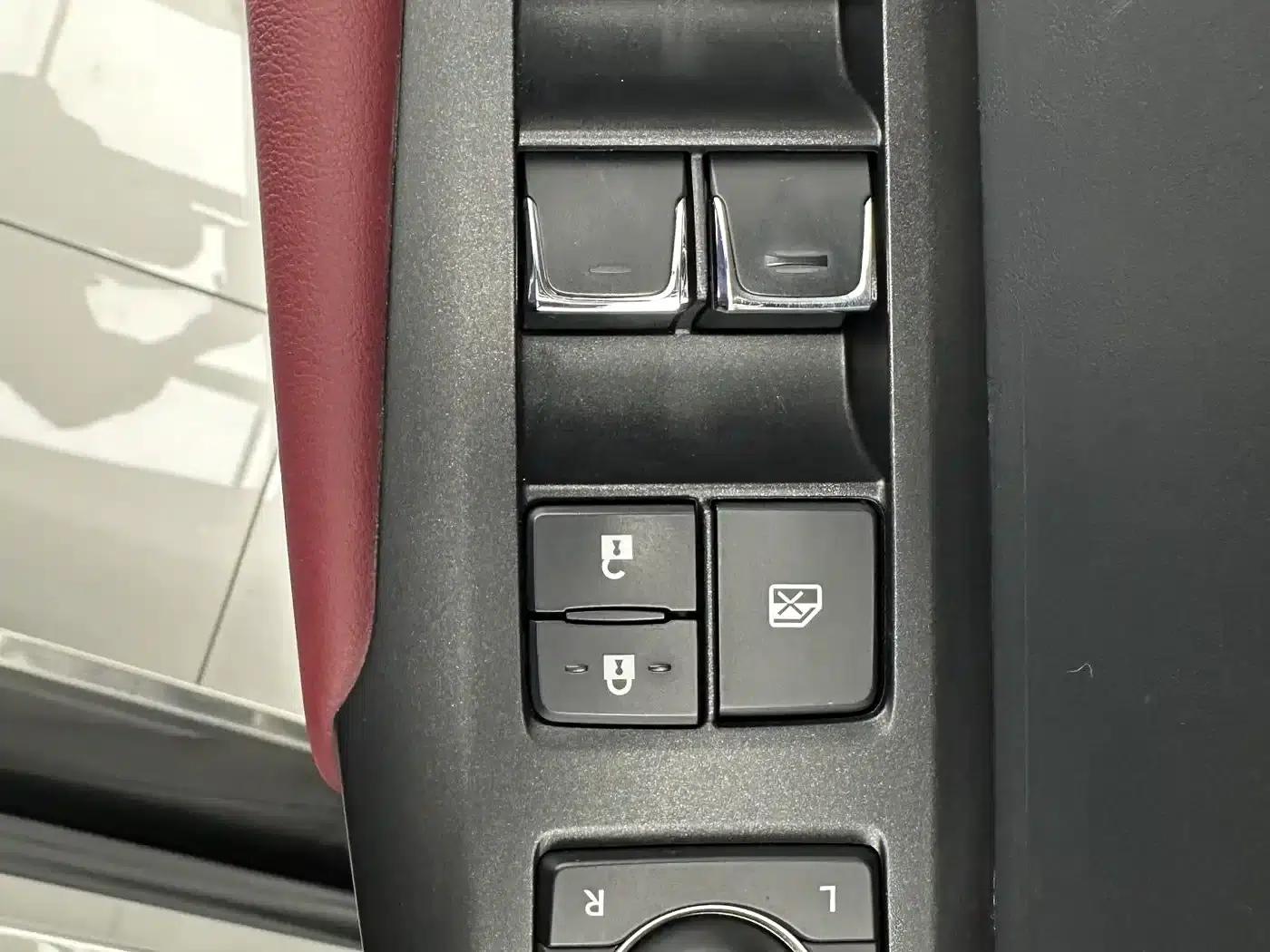 Lexus NX 2020 200 AWD Sport Edition (China VI Emission Standard) — миниатюра 12