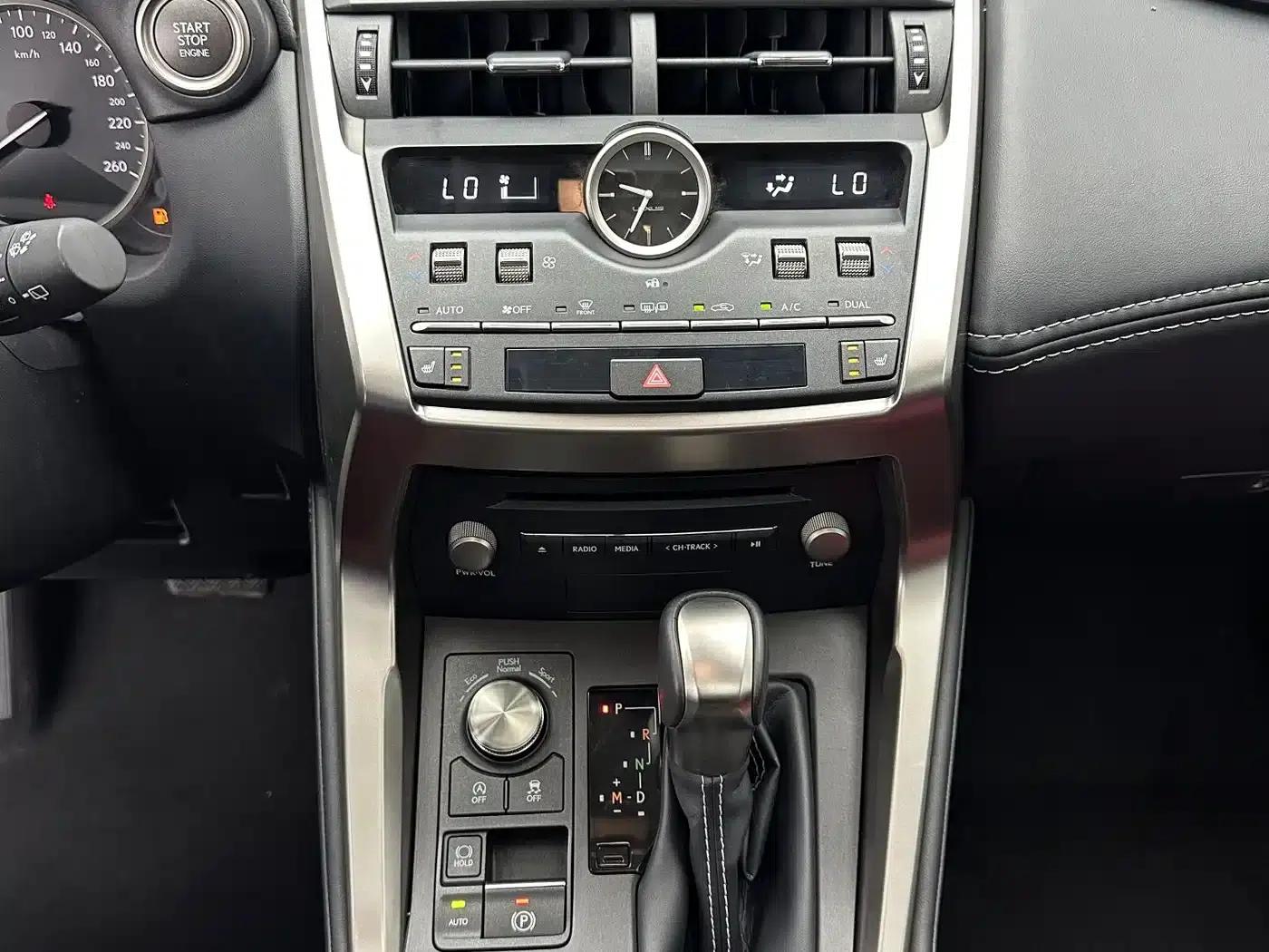 Lexus NX 2020 200 AWD Sport Edition (China VI Emission Standard) — миниатюра 15
