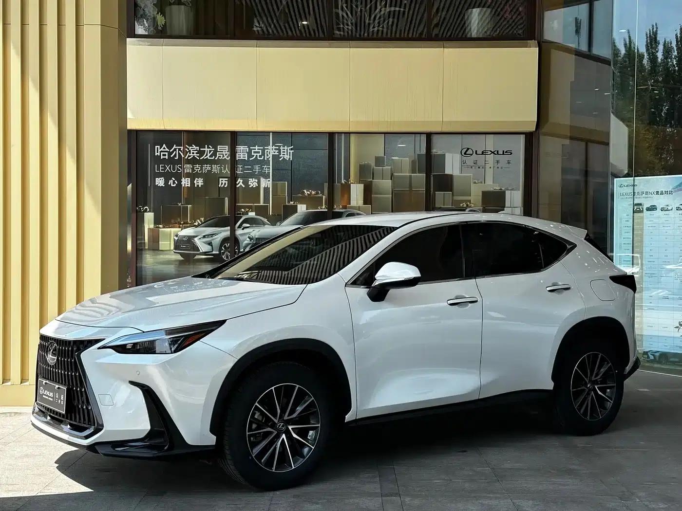 Lexus NX 2023 350h Front-Wheel Drive Skyactiv Edition — миниатюра 1