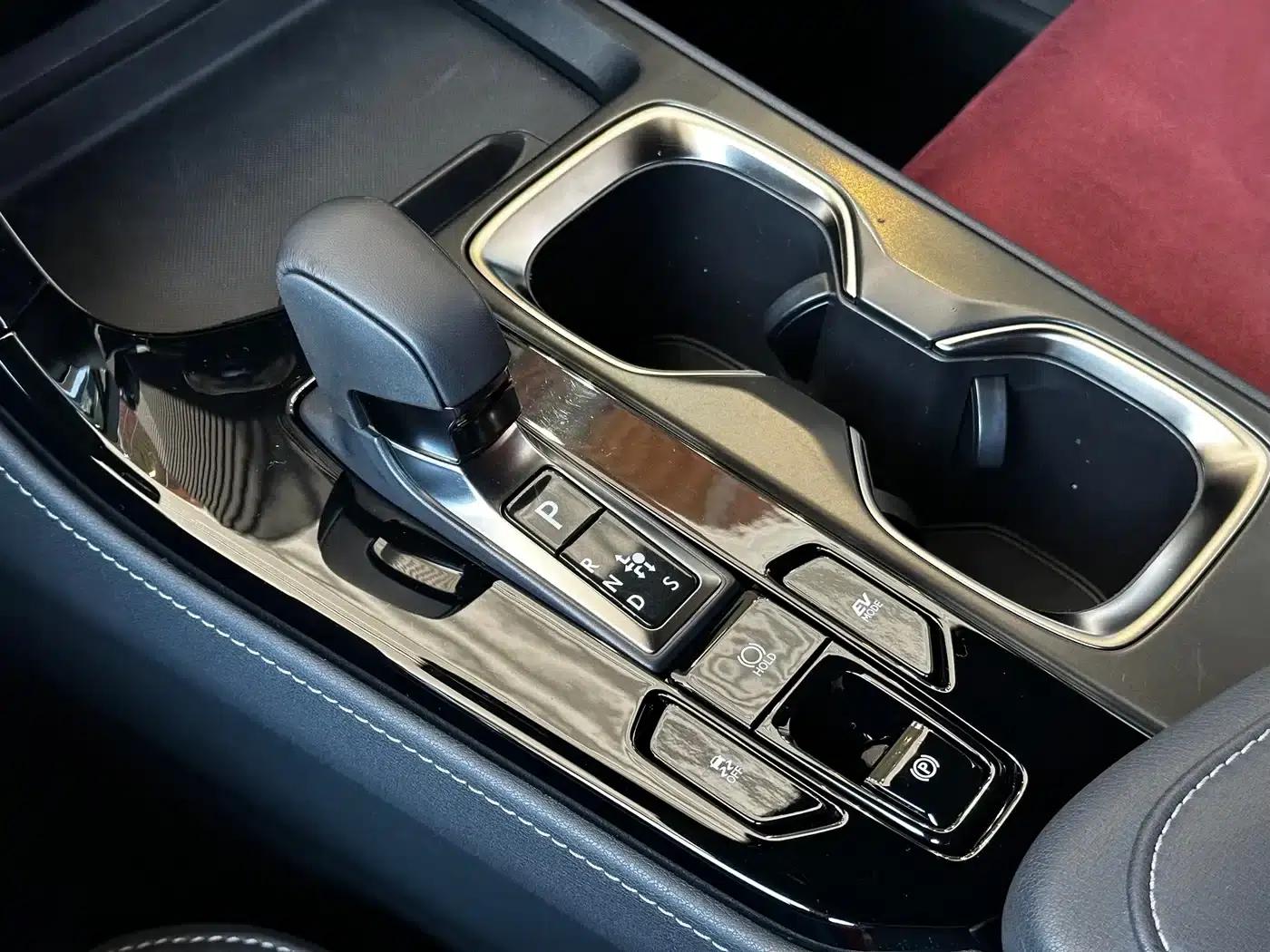 Lexus NX 2023 350h Front-Wheel Drive Skyactiv Edition — миниатюра 9