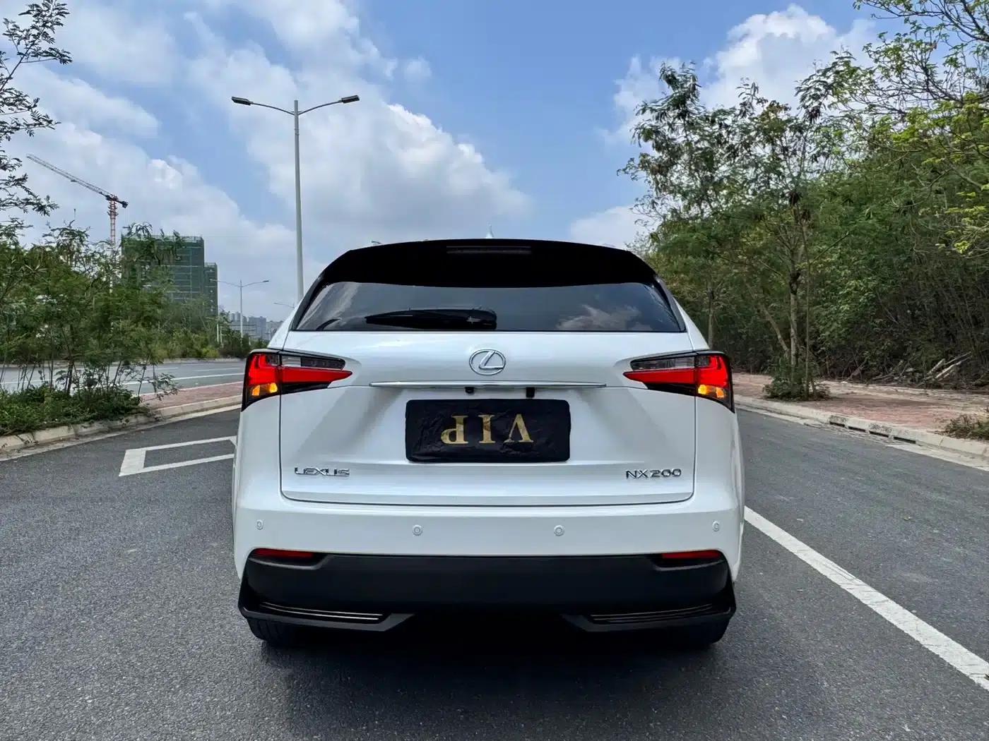 Lexus NX 2016 200 AWD Sport Edition — миниатюра 4