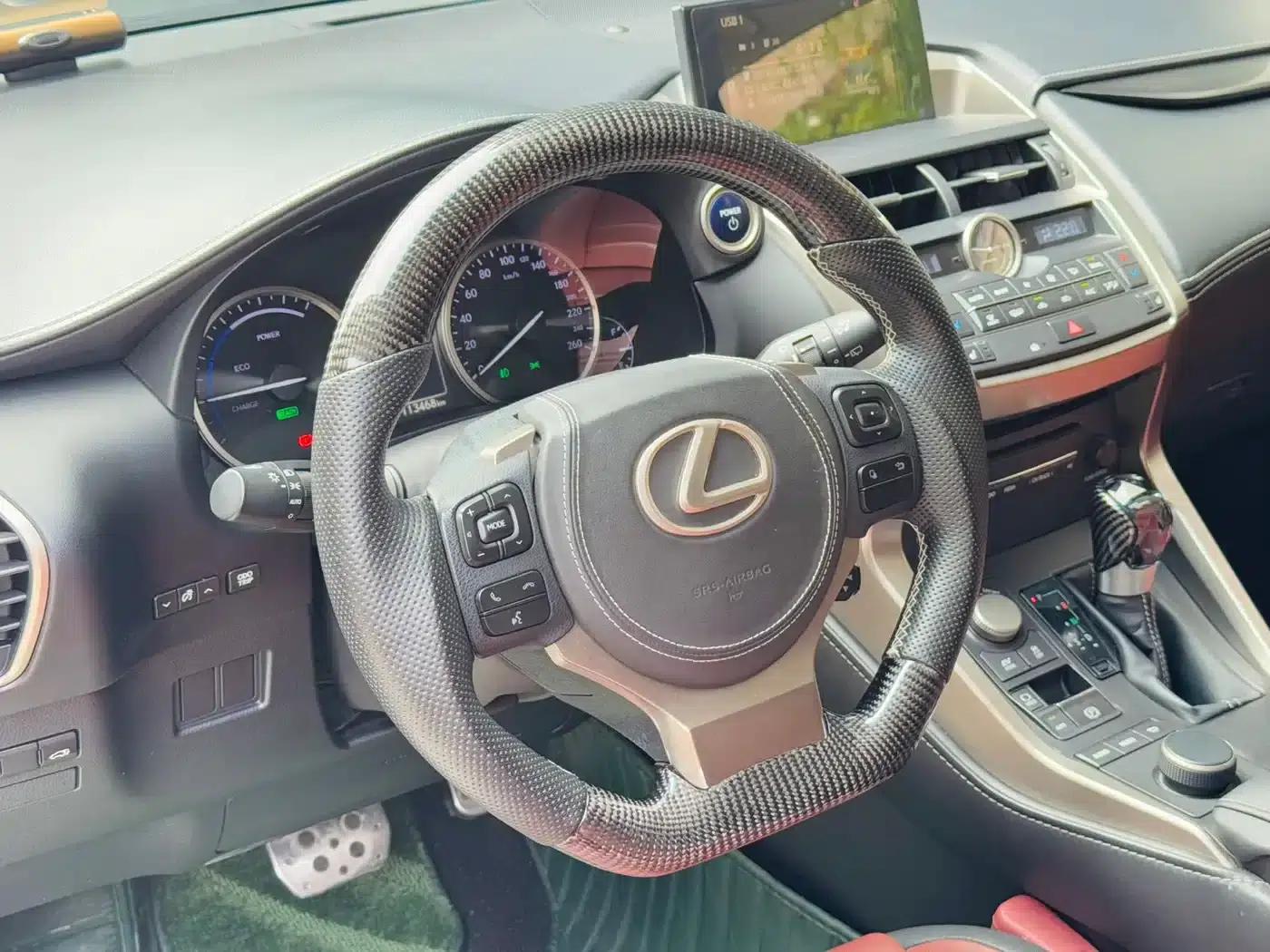 Lexus NX 2017 300h FWD Sport Edition — миниатюра 11