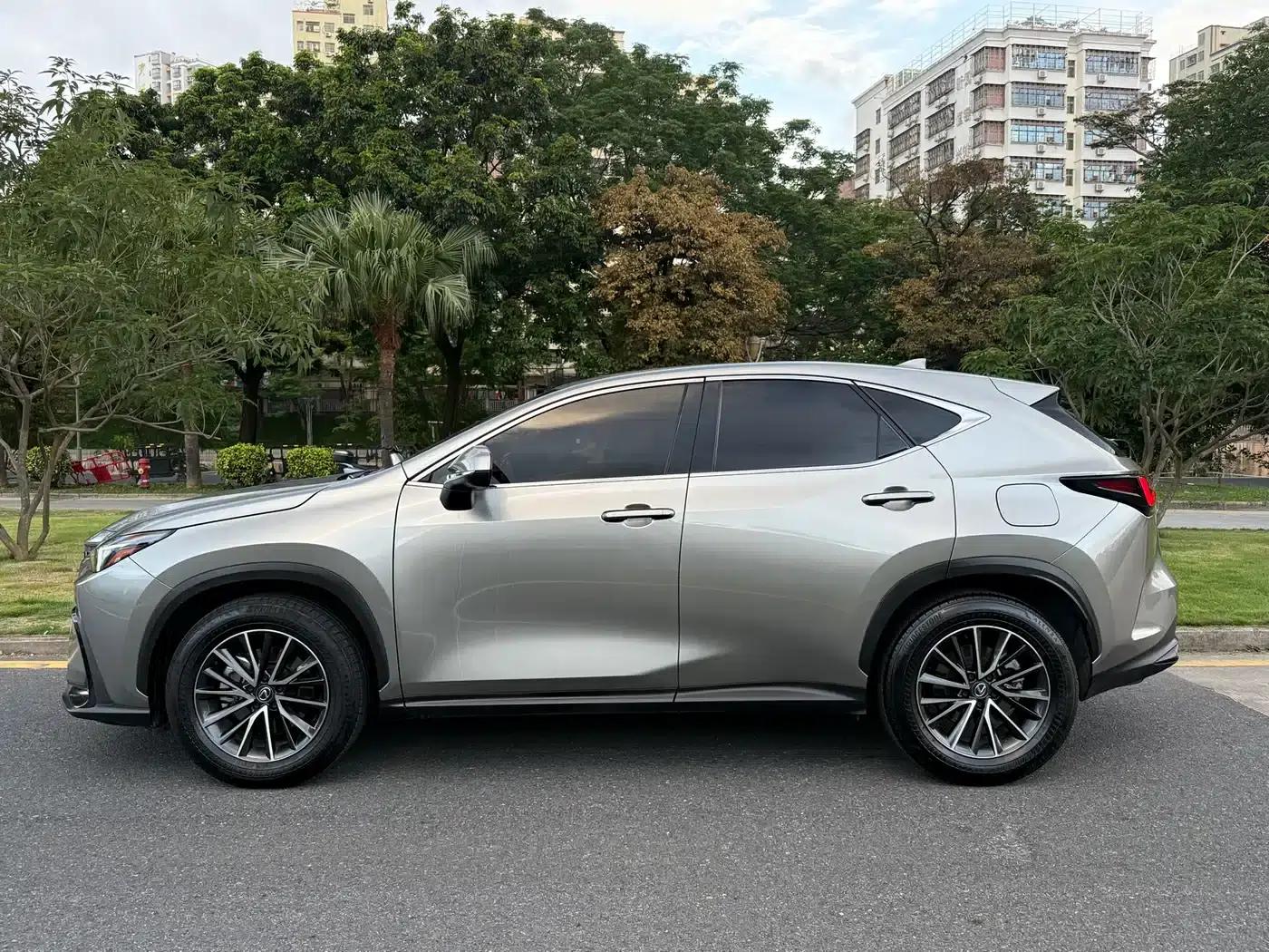 Lexus NX 2023 260 AWD Skyactiv Edition — миниатюра 3