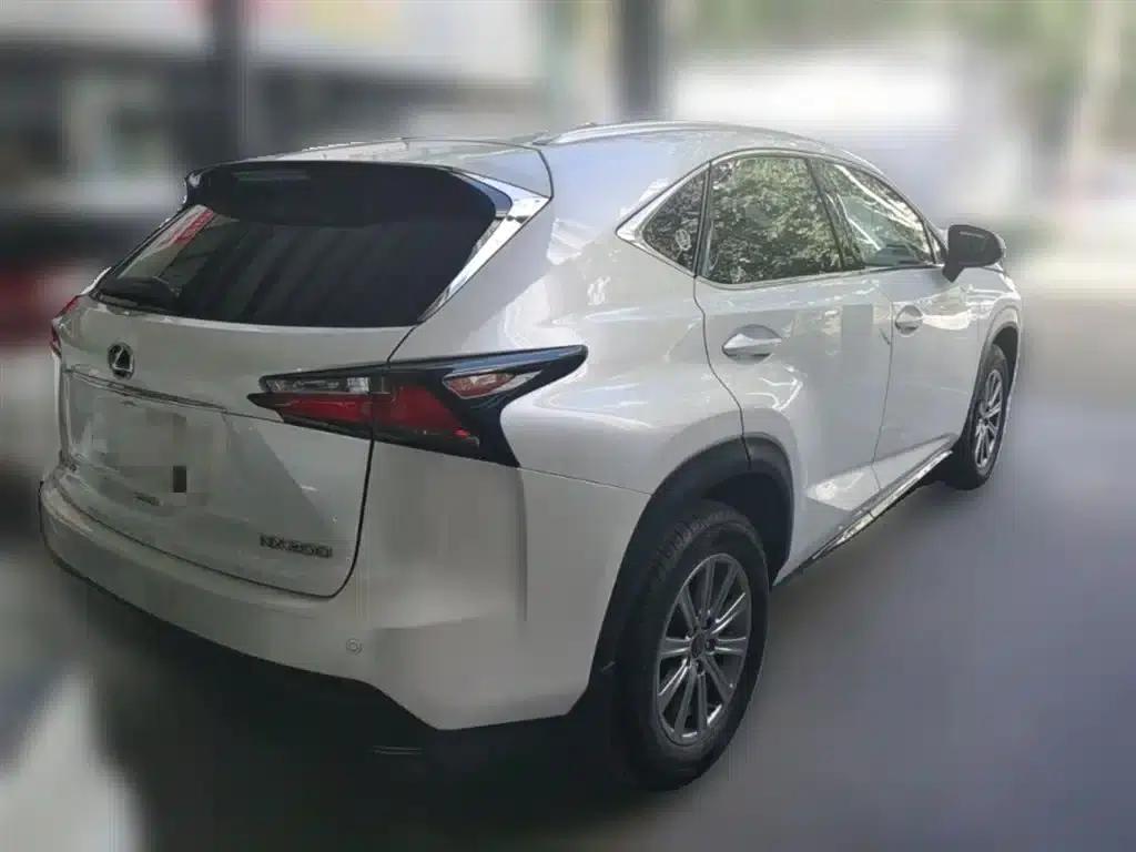 Lexus NX 2015 200 AWD Sport Edition — миниатюра 12