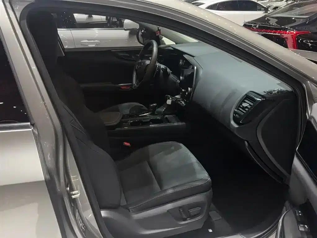 Lexus NX 2024 260 AWD Skyactiv Edition — миниатюра 3