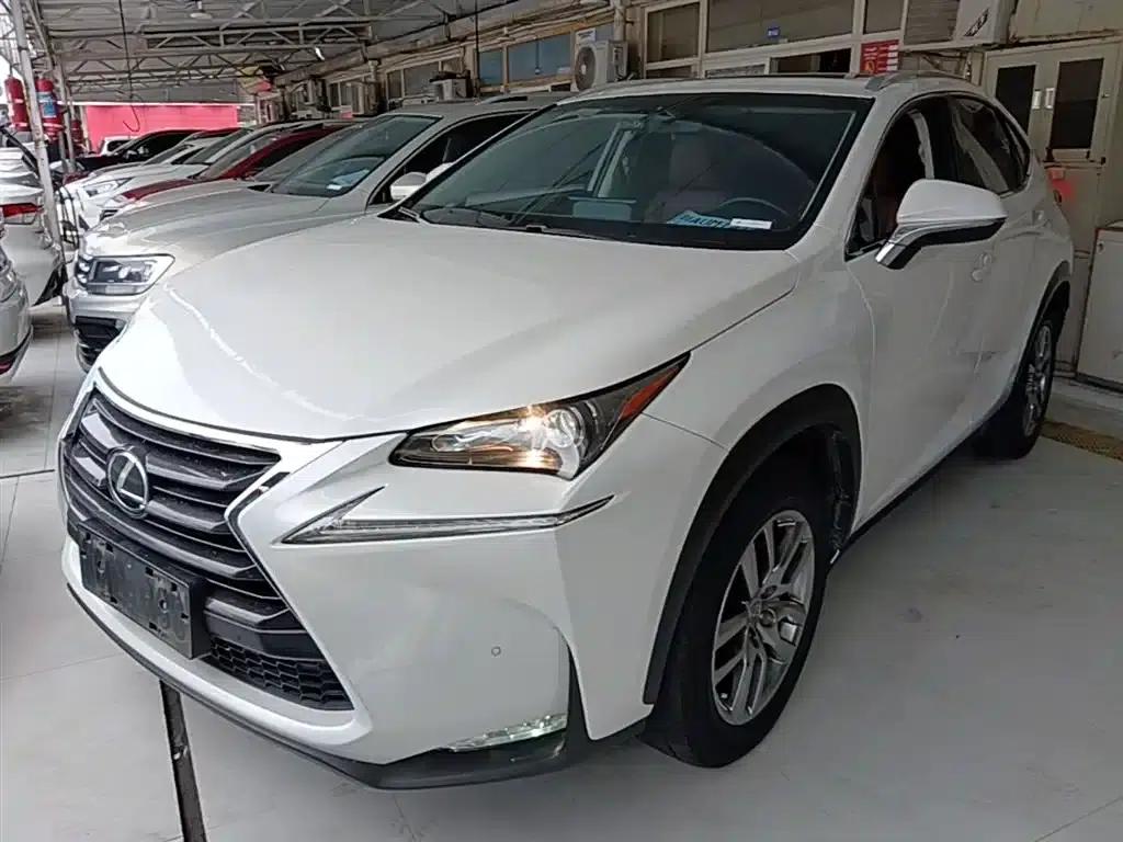 Lexus NX 2015 200t AWD Sport Edition — миниатюра 1