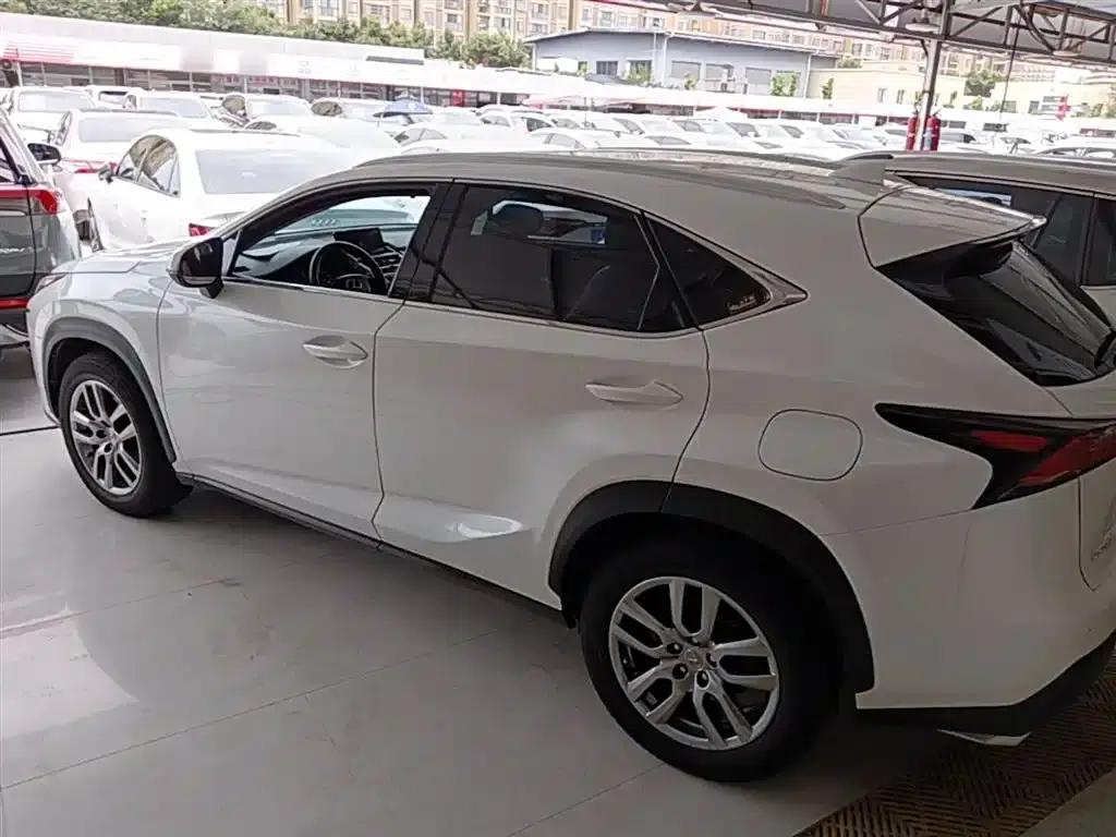 Lexus NX 2015 200t AWD Sport Edition — миниатюра 5