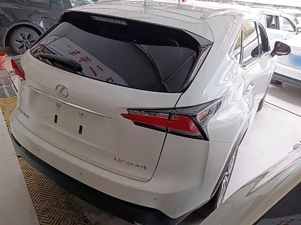 Lexus NX 2015 200t AWD Sport Edition — миниатюра 7