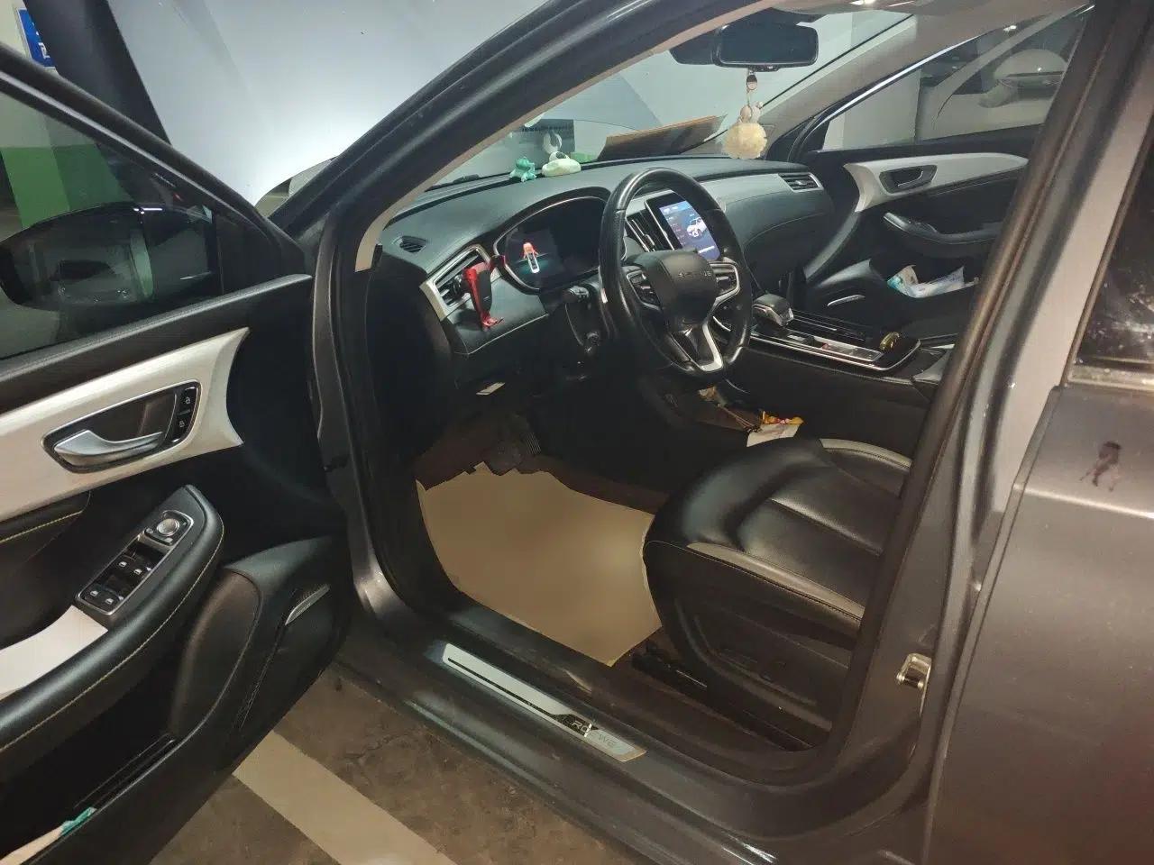 Roewe i6 MAX 2020 300TGI Automatic Supreme Edition with Cool Sunroof and Advanced Driving Features — миниатюра 17