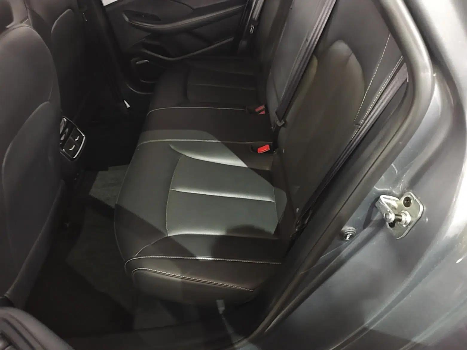 Roewe i6 MAX 2020 300TGI Automatic "Swell Cool Smart Drive" Edition — миниатюра 19