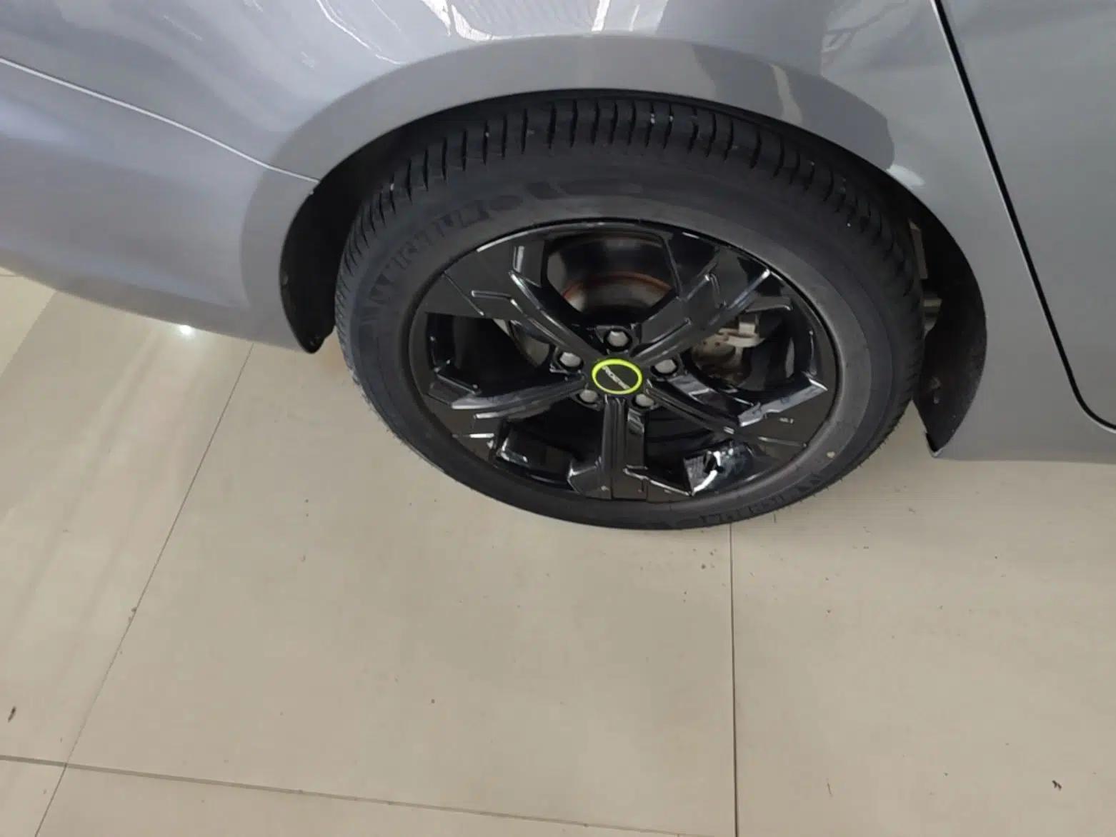 Roewe i6 MAX 2020 300TGI Automatic "Swell Cool Smart Drive" Edition — миниатюра 10