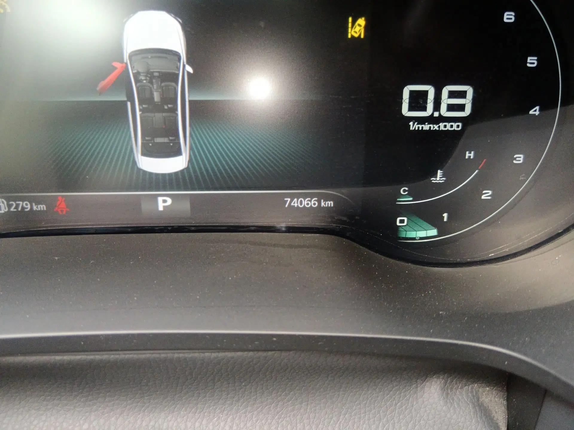 Roewe i6 MAX 2020 300TGI Automatic Supreme Edition with Cool Sunroof and Advanced Driving Features — миниатюра 13
