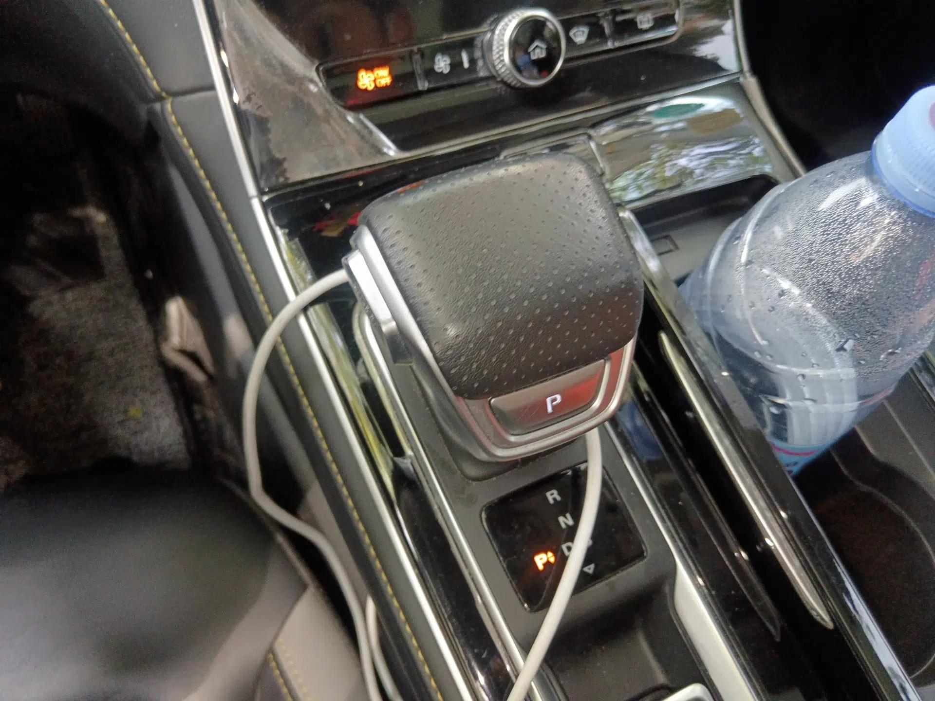 Roewe i6 MAX 2020 300TGI Automatic Supreme Edition with Cool Sunroof and Advanced Driving Features — миниатюра 15
