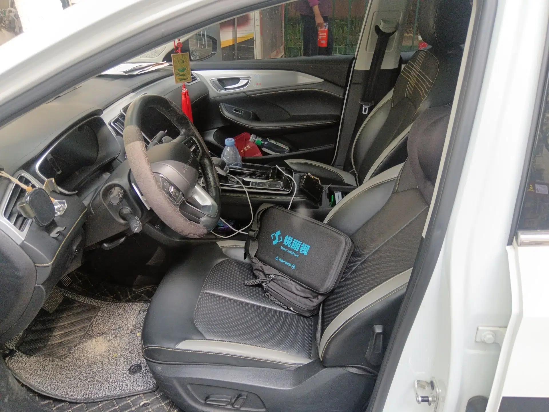 Roewe i6 MAX 2020 300TGI Automatic Supreme Edition with Cool Sunroof and Advanced Driving Features — миниатюра 16