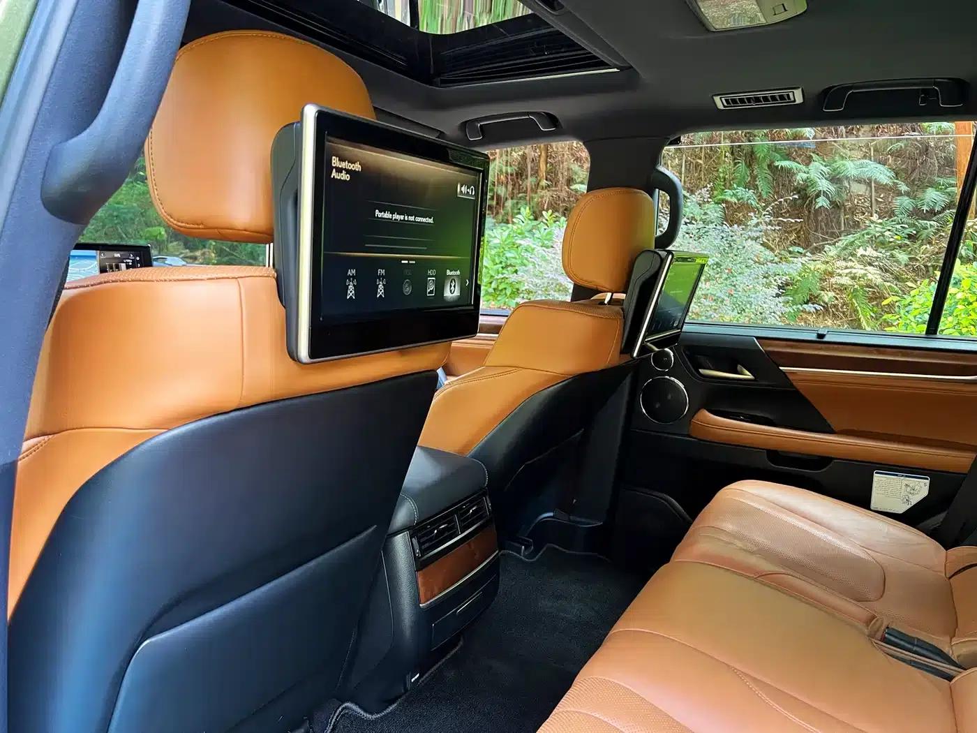 Lexus LX 2021 570 Middle East Limited Edition — миниатюра 11