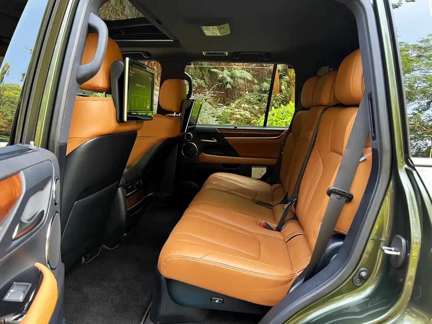 Lexus LX 2021 570 Middle East Limited Edition — миниатюра 13