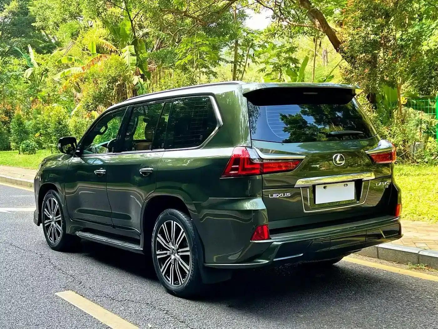 Lexus LX 2021 570 Middle East Limited Edition — миниатюра 18
