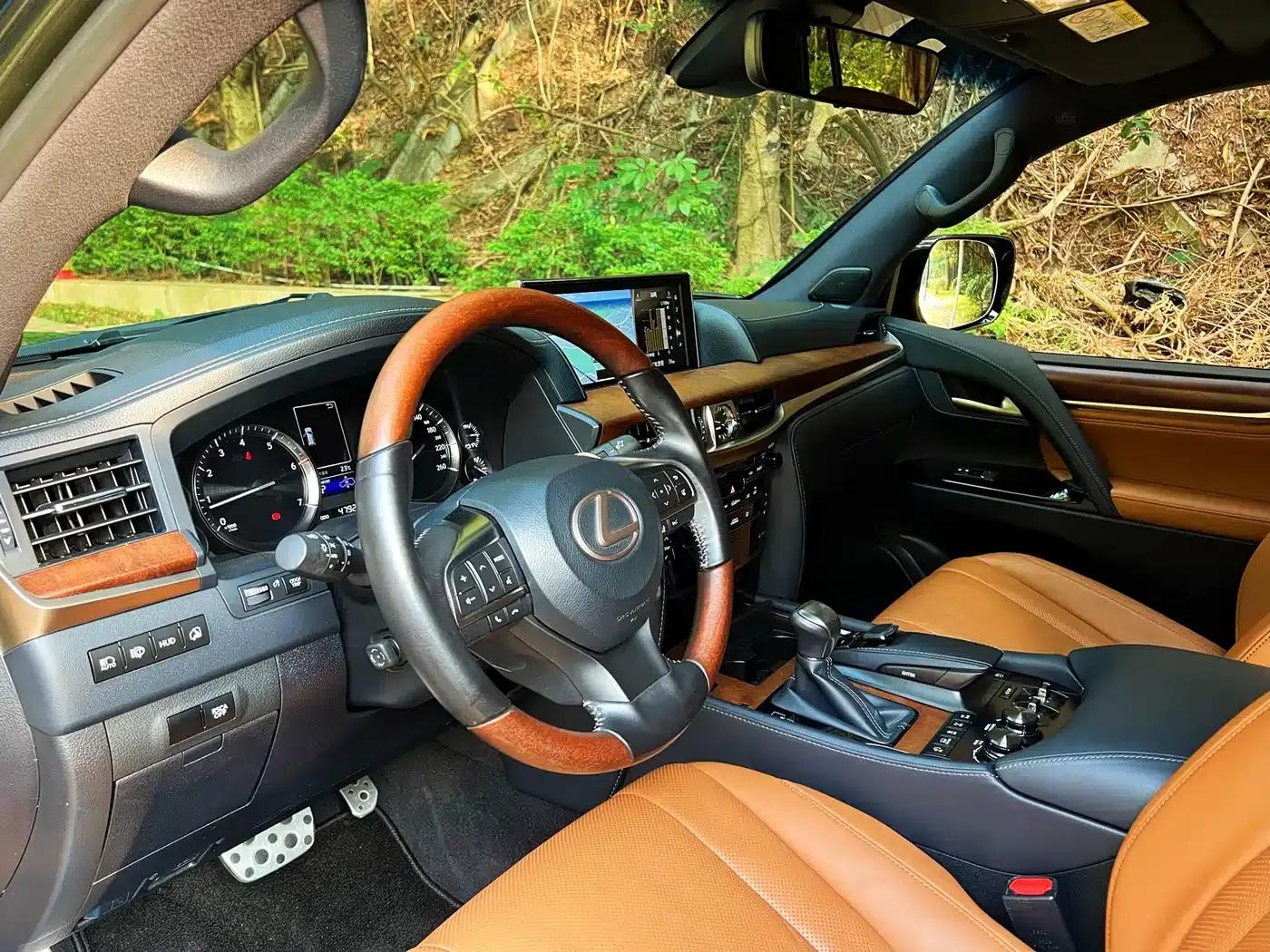 Lexus LX 2021 570 Middle East Limited Edition — миниатюра 6