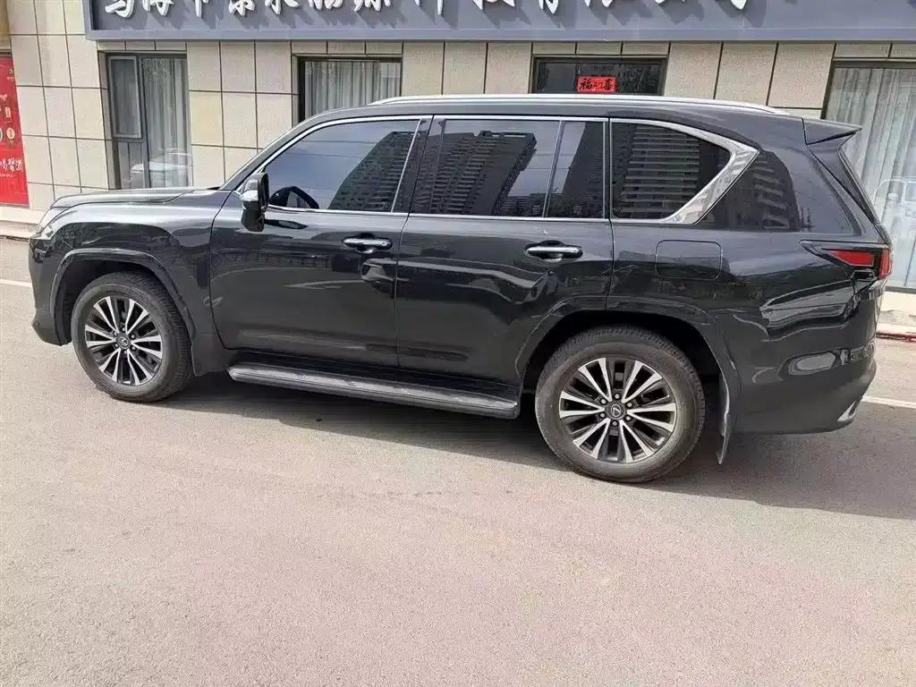 Lexus LX 2025 700h Territory Edition — миниатюра 2