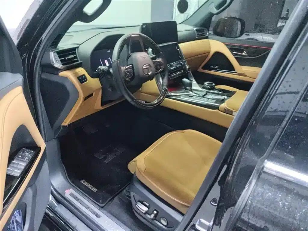 Lexus LX 2025 700h Territory Edition — миниатюра 4
