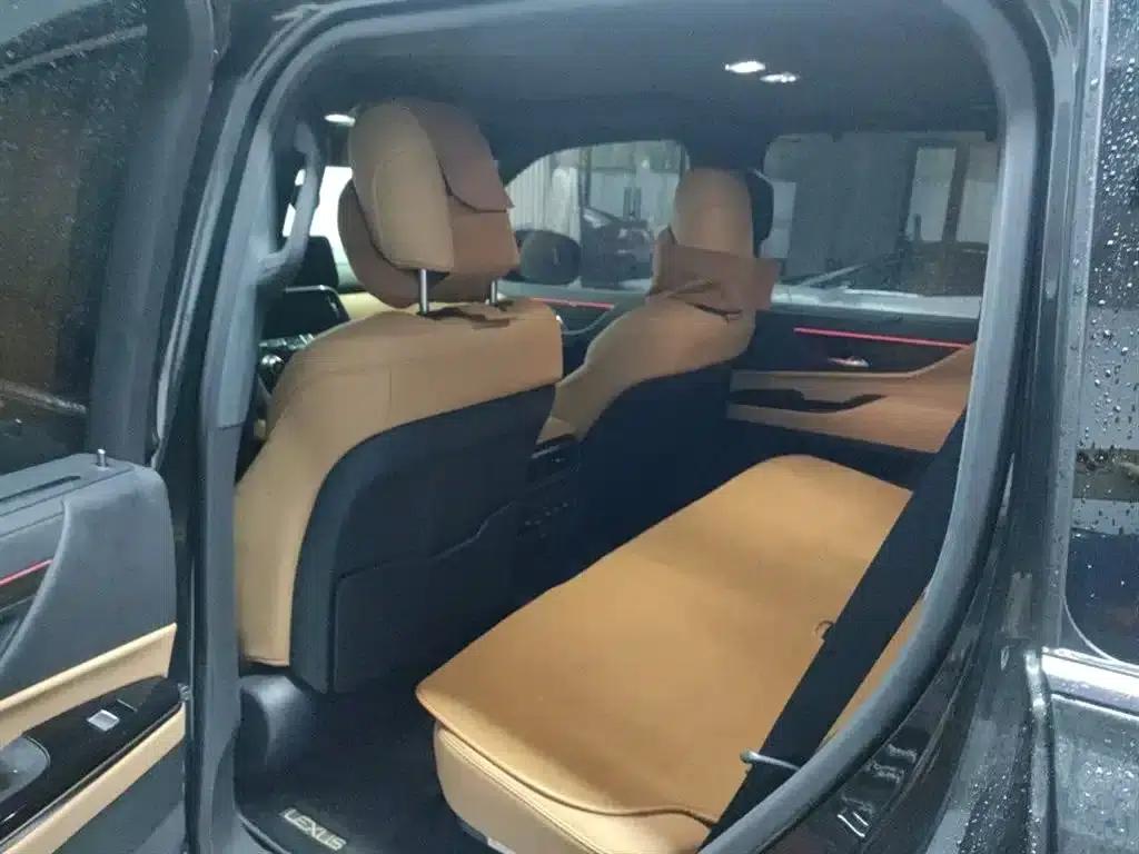 Lexus LX 2025 700h Territory Edition — миниатюра 5