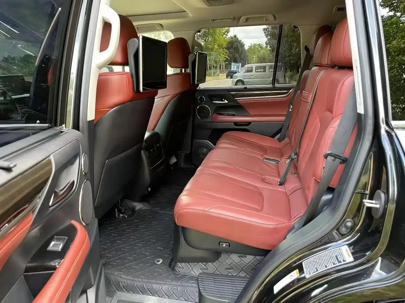2016 Lexus LX 570 Dynamic Luxury Edition — миниатюра 7