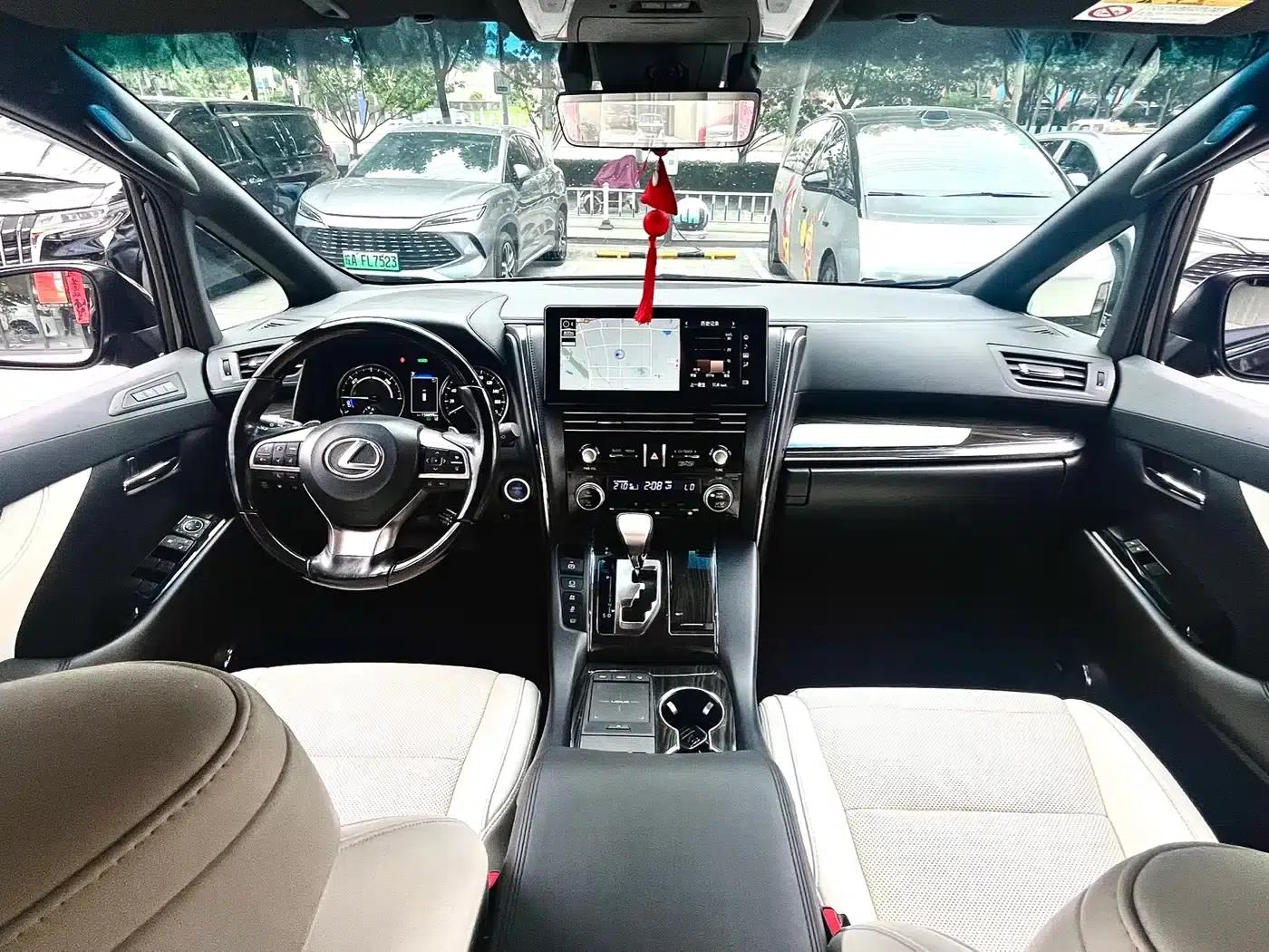 Lexus LM 2020 300h 7-Seat Elegant Edition — миниатюра 6