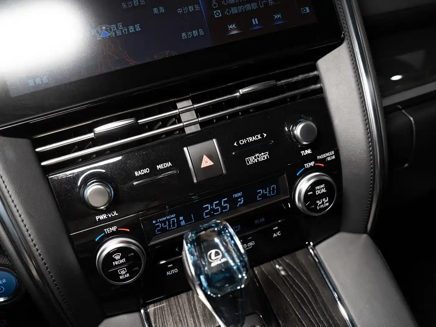 Lexus LM 2020 300h Four-Seat Executive Edition — миниатюра 24