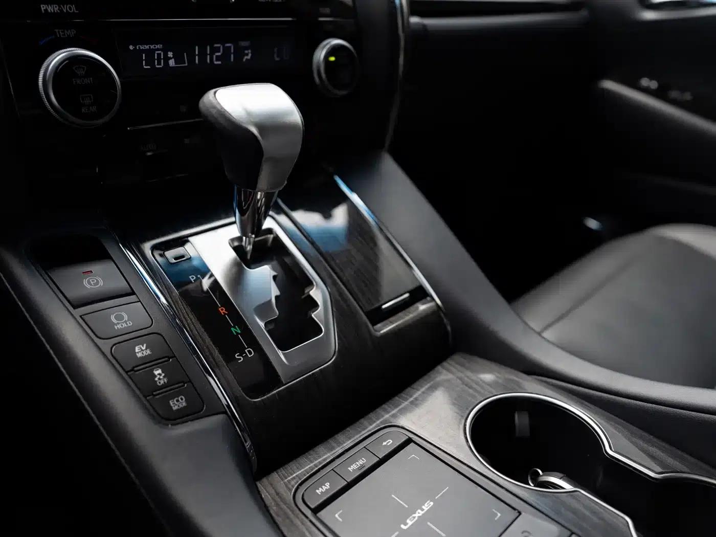 Lexus LM 2020 300h 7-Seat Elegant Edition — миниатюра 8