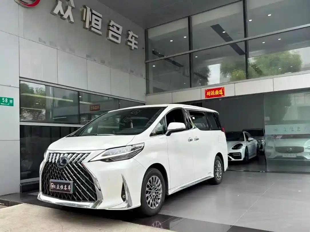 Lexus LM 2020 300h 7-Seat Elegant Edition — миниатюра 1