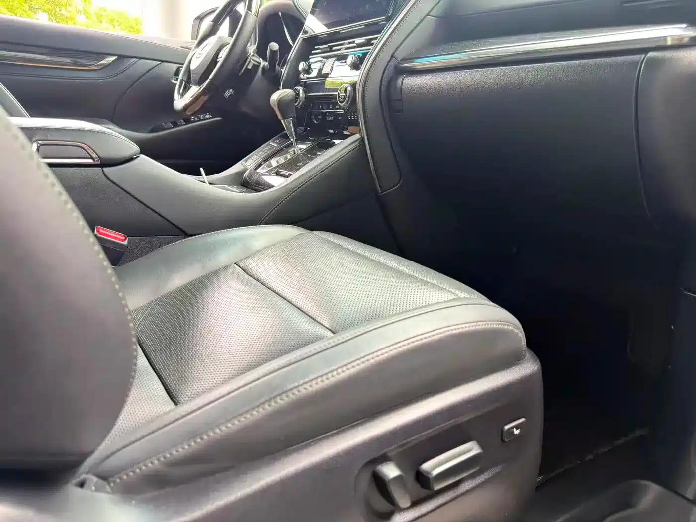 Lexus LM 2020 300h 7-Seat Elegant Edition — миниатюра 12