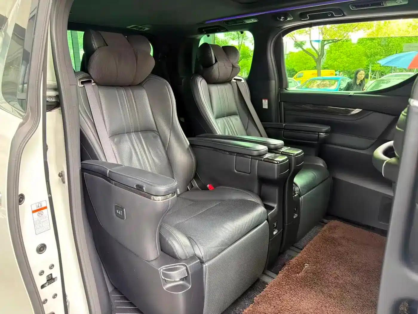 Lexus LM 2020 300h 7-Seat Elegant Edition — миниатюра 14