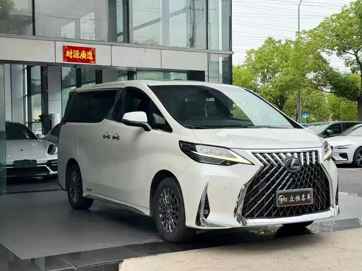 Lexus LM 2020 300h 7-Seat Elegant Edition — миниатюра 3